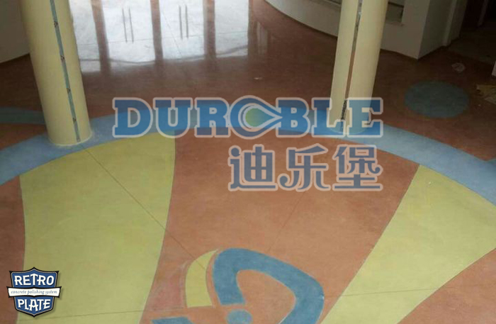 力石伯乐混凝土致密钢化抛光施工--学校大厅地坪
